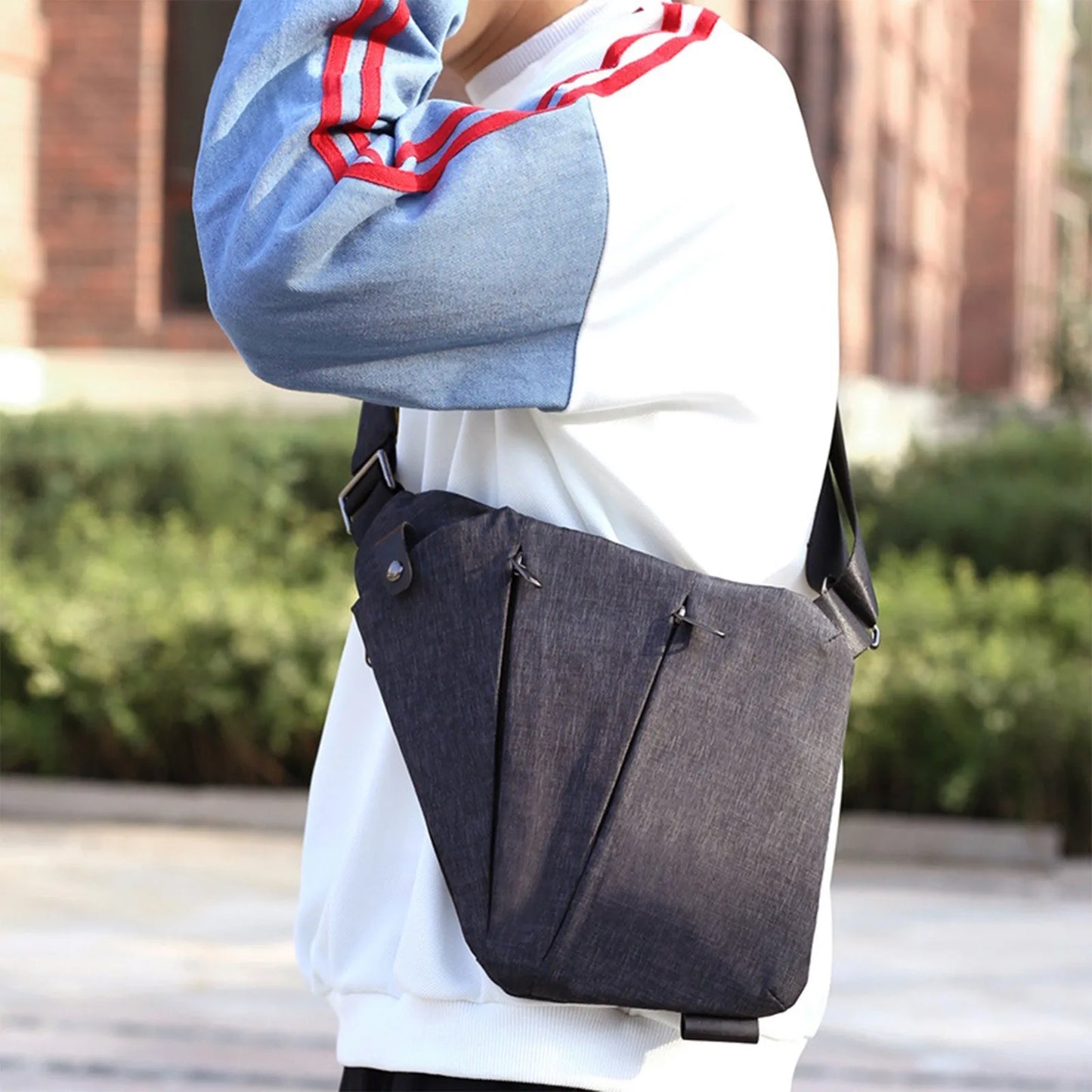 4L - Crossbody Bag - Versatile Design - Casual Everyday Bag